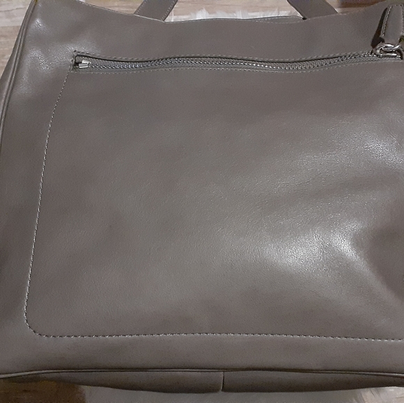 Coach - Picture 4 of 7